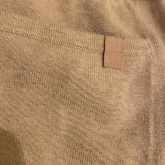 Lunya GOOD IN BED ORGANIC COTTON BLENS Cozy Tan Joggers. Size L - Picture 11 of 11